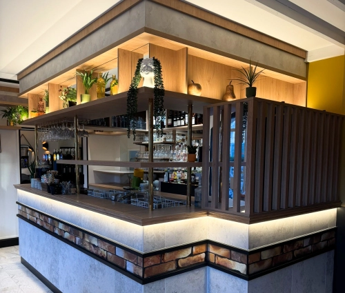 Bar - Reine Mathilde- Bayeux - Travaux de menuiserie en Basse-Normandie