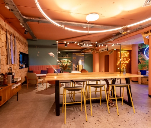 Hotel - BIRGIT & The PEOPLE - Le Havre - Travaux de menuiserie en Basse-Normandie
